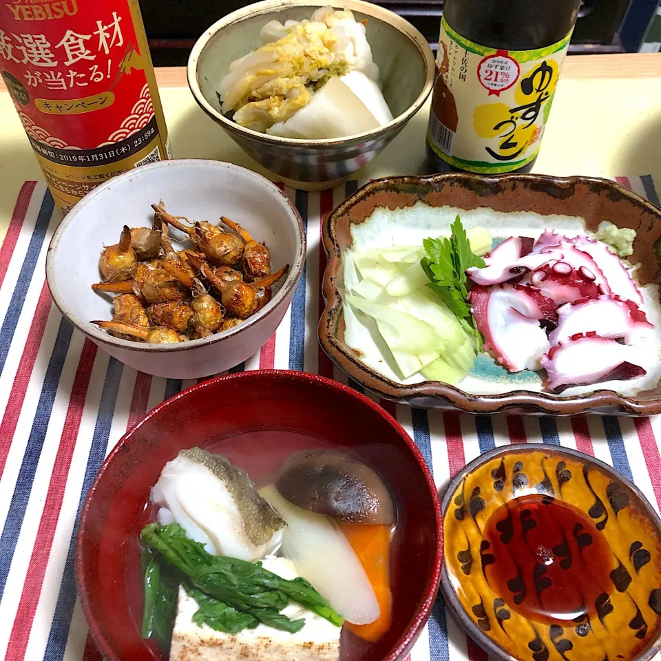 Snapdishの料理写真:鱈ちり鍋とタコ刺し|Noriyuki Saitoさん