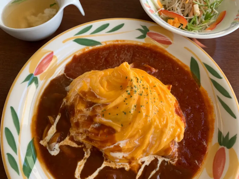 めっちゃ、オムライス食べたくて！卵屋さんのオムライス(デミグラスソース&トマトソース)|お家でbar!さん