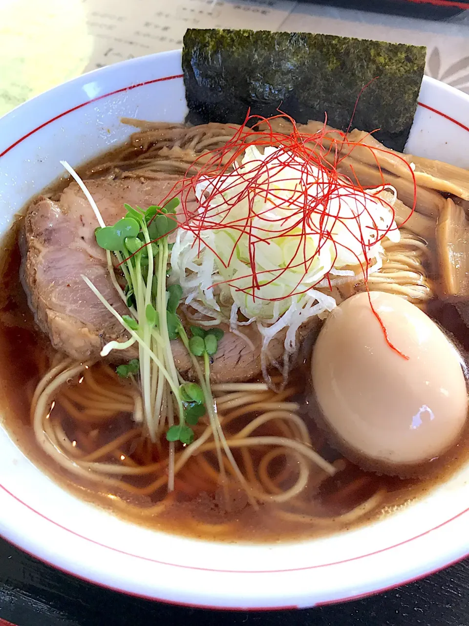 琥珀醤油ラーメン煮卵添え|とみぃさん