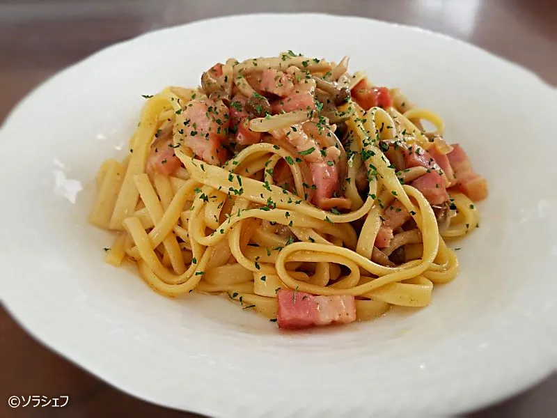 今日の昼ご飯はベーコンとしめじの和風パスタだよ(*^^*)|ソラシェフさん