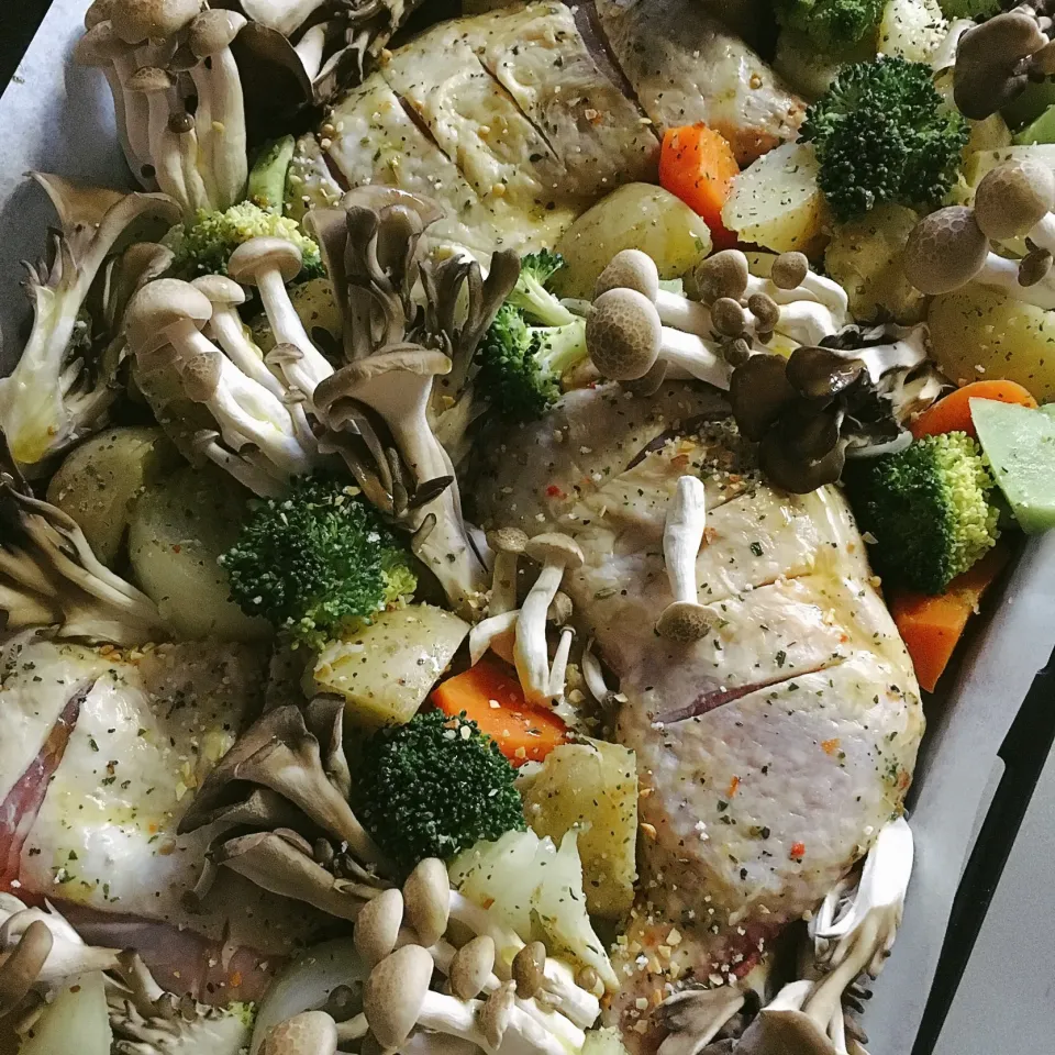 骨付きチキン＆野菜ゴロゴロオーブン焼き|＊emio＊さん