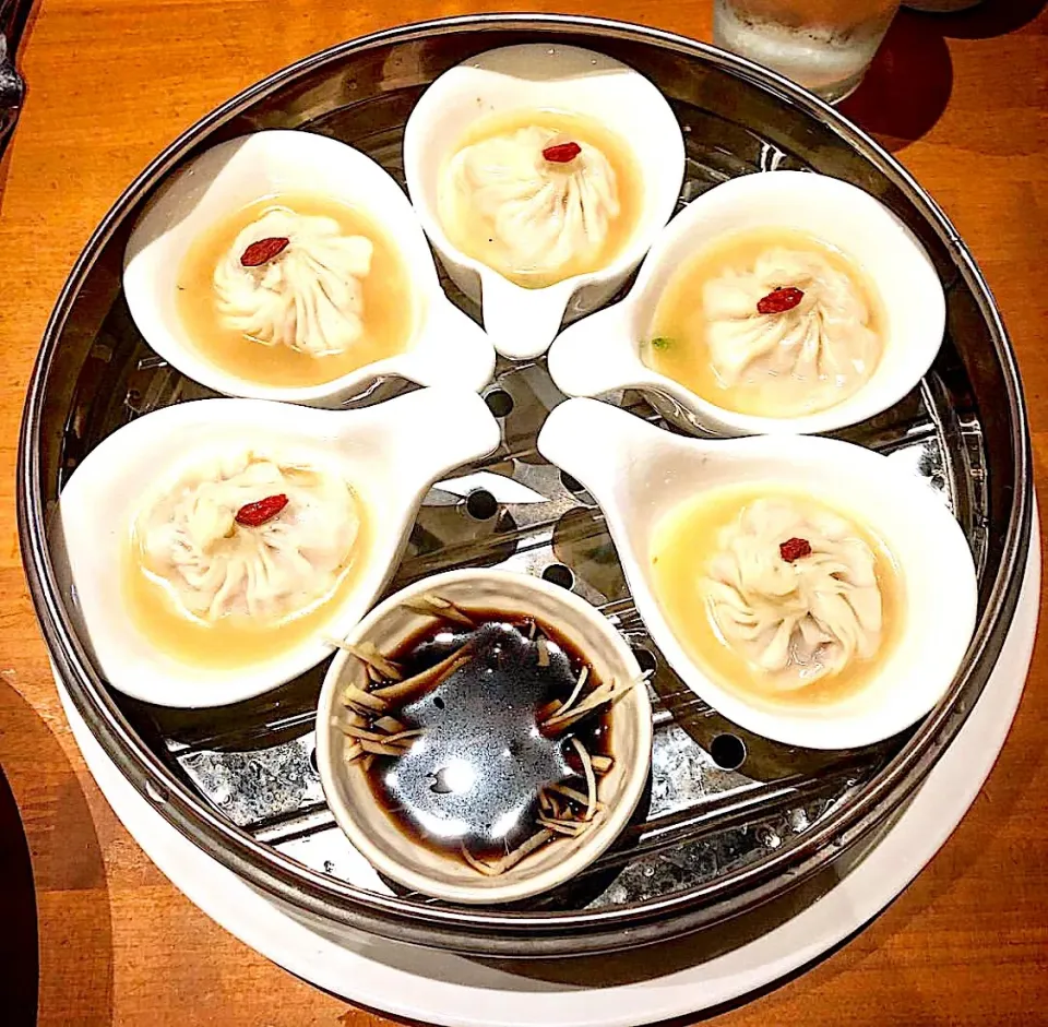 Snapdishの料理写真:Dumpling Soup🥟🍜🍲🥄  #dumplingssoup|🌺IAnneさん