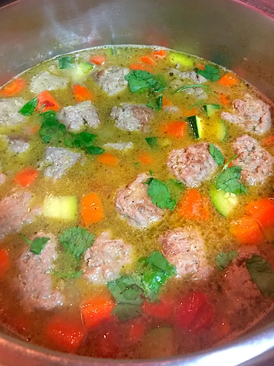 Snapdishの料理写真:Albondigas Turkey Meatball soup with carrots & zucchini 🥕🥒🥄  #albondigas #meatballsoup  #soup|🌺IAnneさん