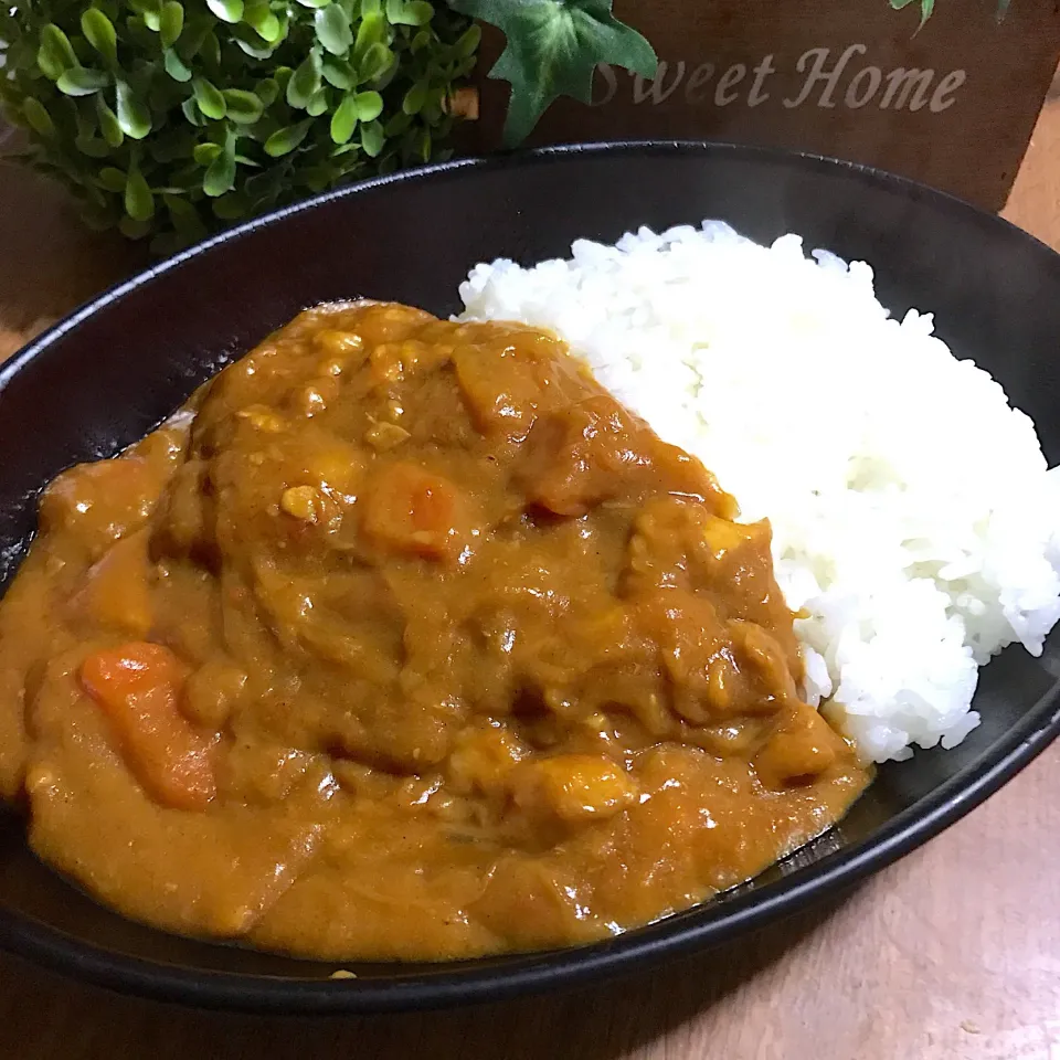 初めての無水カレー🍛|あやちゃんママさん