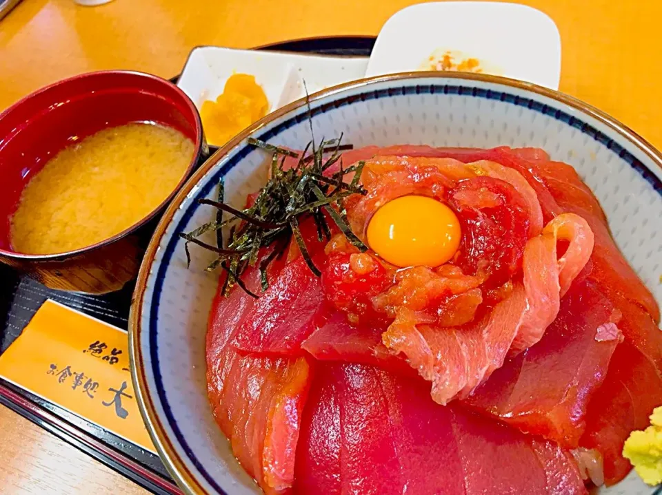 和歌山県勝浦で
まぐろ丼を食べてみた|街の天狗さん