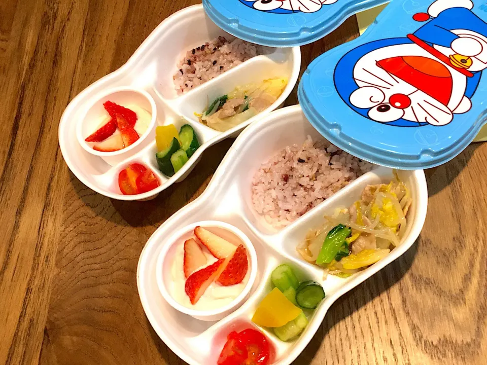 ５歳児と３歳児のドラえもん弁当|happinosukeさん