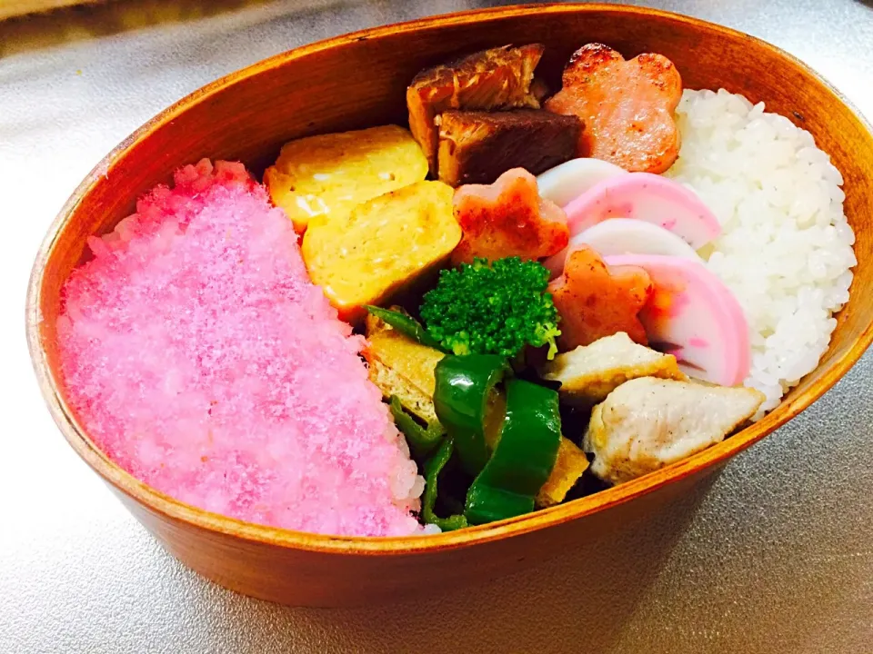 Snapdishの料理写真:謹賀新年⛩紅白弁当🎍|ちあきんぐさん