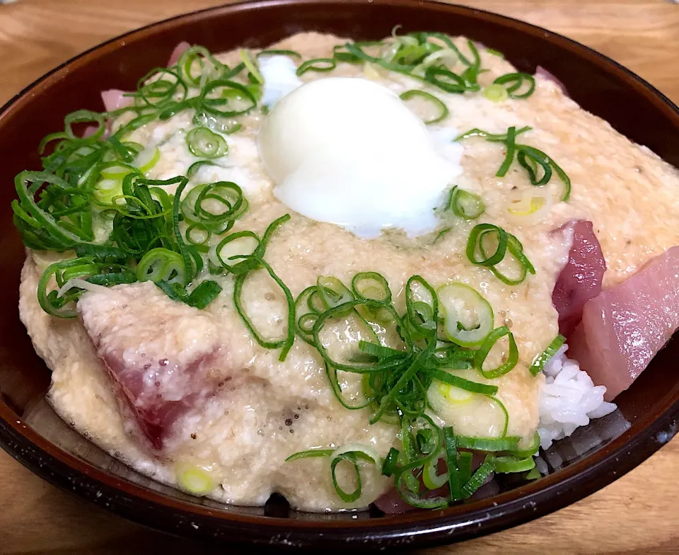 まぐろの山かけ丼|まぁたんさん