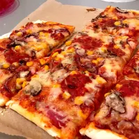 Snapdishの料理写真:Country pizza|Theodor Georgeさん