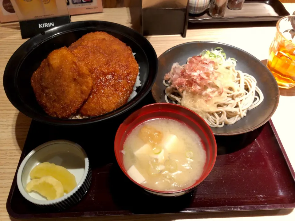 ソースカツ丼と越前おろしそばのセット😋|すかラインさん