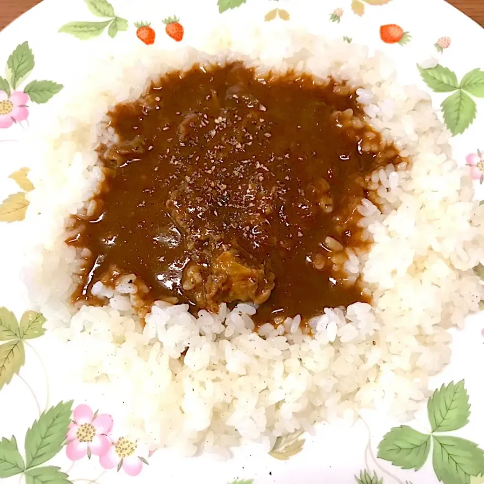 牛筋ダムカレー|Food is lifeさん