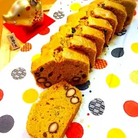 Snapdishの料理写真:黒豆ときな粉のパウンドケーキ♡|うららさん