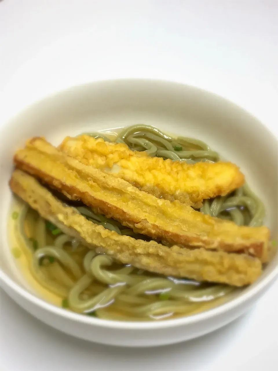 長命草さぬきうどんに丸亀製麺の天ぷらのせ|真弓さん