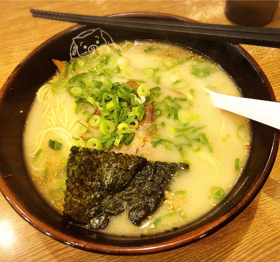 とんこつラーメン🍜|Kashimanakitchenさん