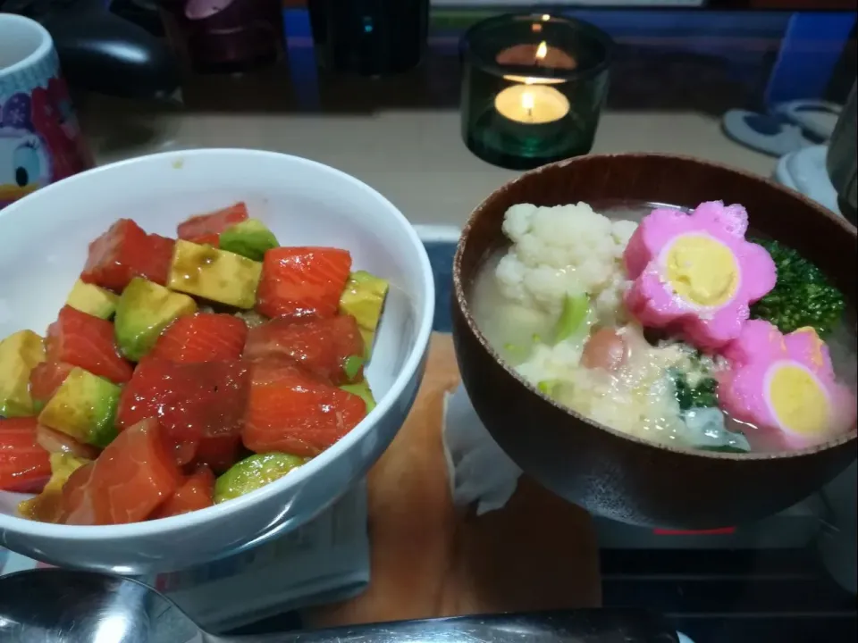 Snapdishの料理写真:ポキ丼(*ノﾟДﾟ)八(*ﾟДﾟ*)八(ﾟДﾟ*)ﾉｨｪｰｨ！|たらひろさん