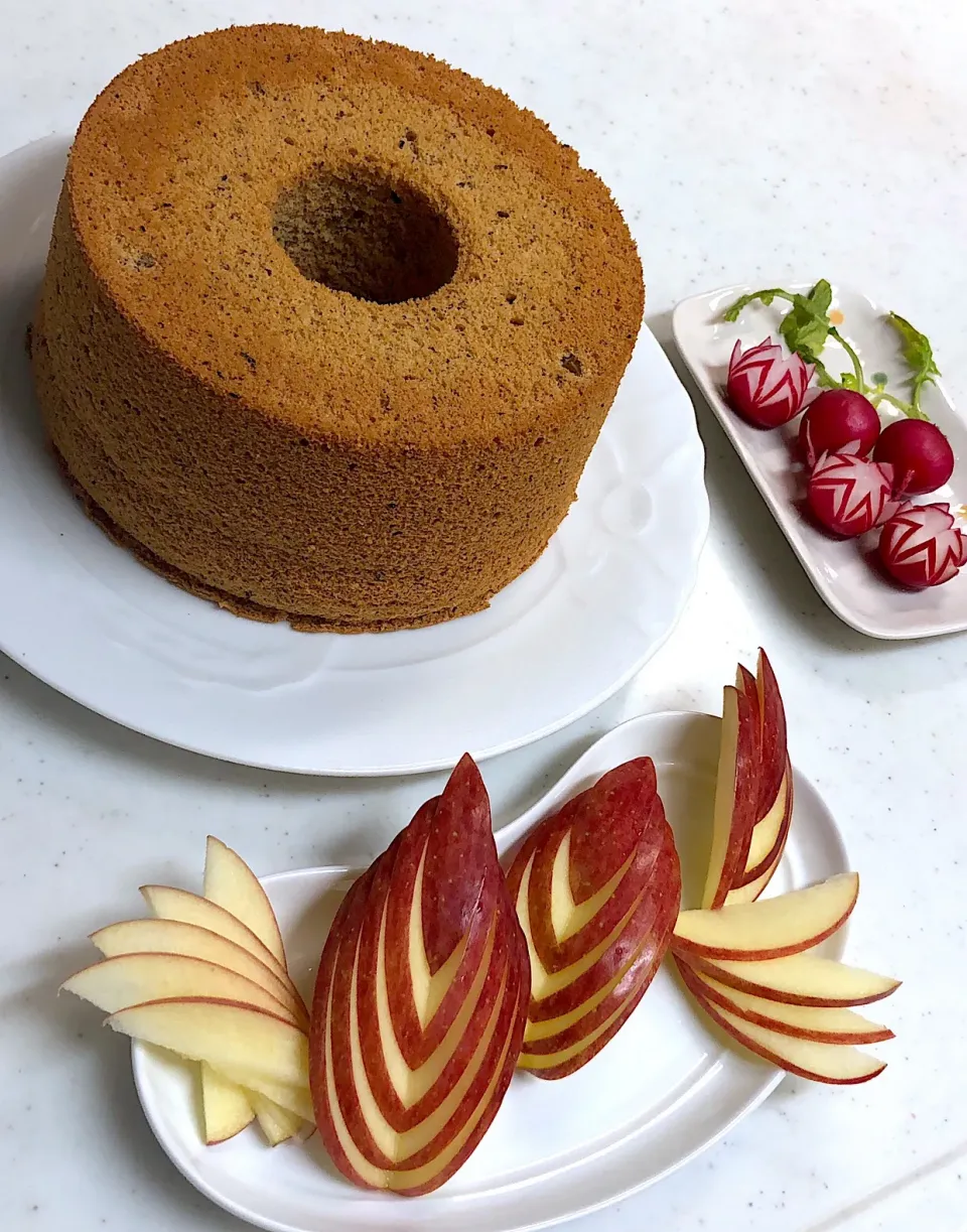 紅茶のシフォンケーキとりんご🍎の飾り切り|シフォンさん