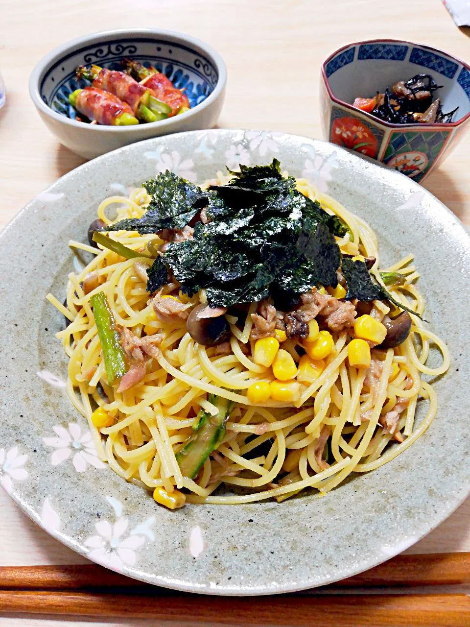 ツナとアスパラの和風パスタ

 #育休中 #ツナ缶 #アスパラ #めんつゆ #きのこ|ことちゃんさん