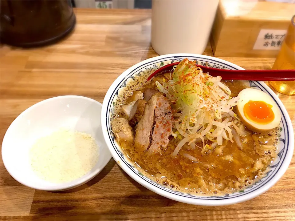 Snapdishの料理写真:TOKYO味噌ラーメン江戸甘
＋パルミジャーノレッジャーノ
@くじら食堂nonowa東小金井店|morimi32さん