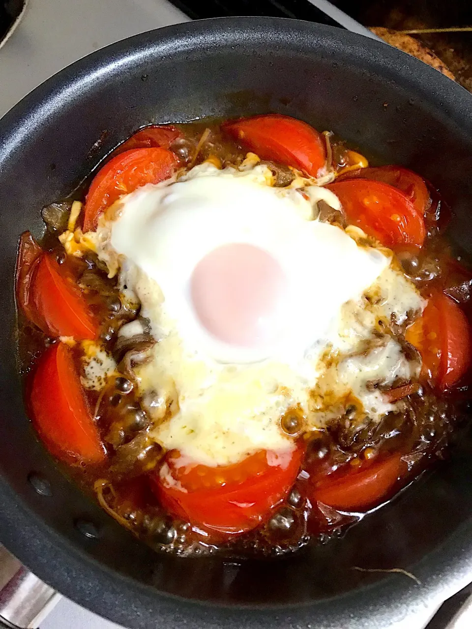 トマトチーズ牛丼♪|つばりん亭さん