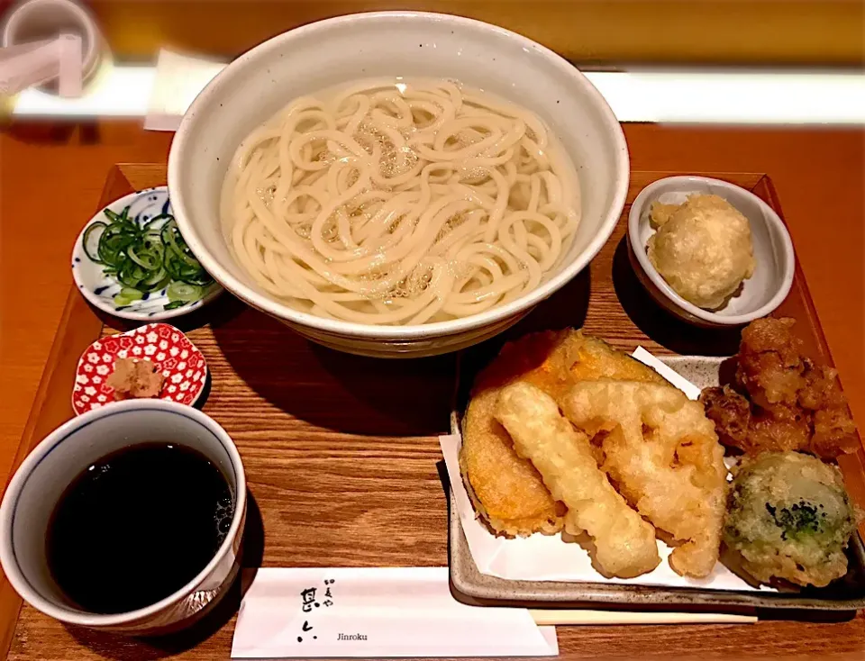 冬天盛り饂飩+半熟たまご天|toshi,I🍴さん