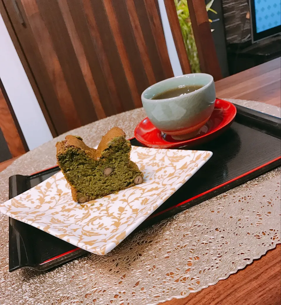 Snapdishの料理写真:黒豆抹茶パウンドケーキ|あいさん