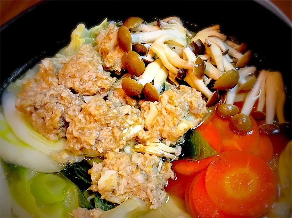 ゆり根たっぷりホクホク鶏団子鍋🍲|ちまさん