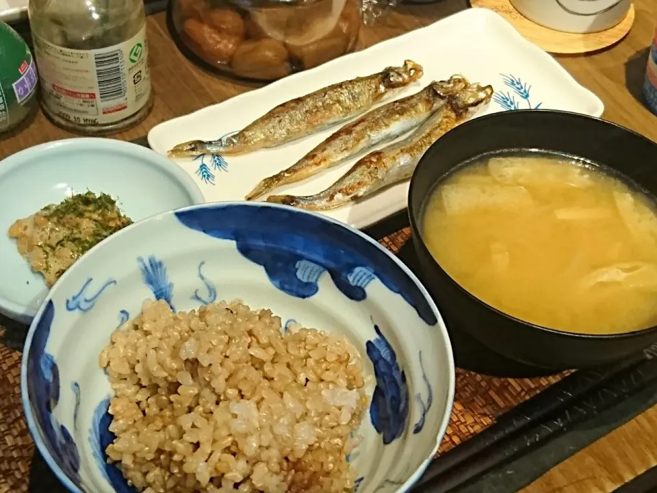 ししゃも&納豆&玉ねぎの味噌汁|まぐろさん