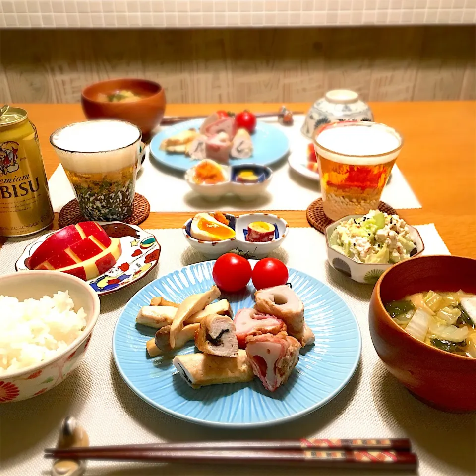 Snapdishの料理写真:蓮根のベーコン巻きとささ身ロールの晩ごはん|むぎこさん