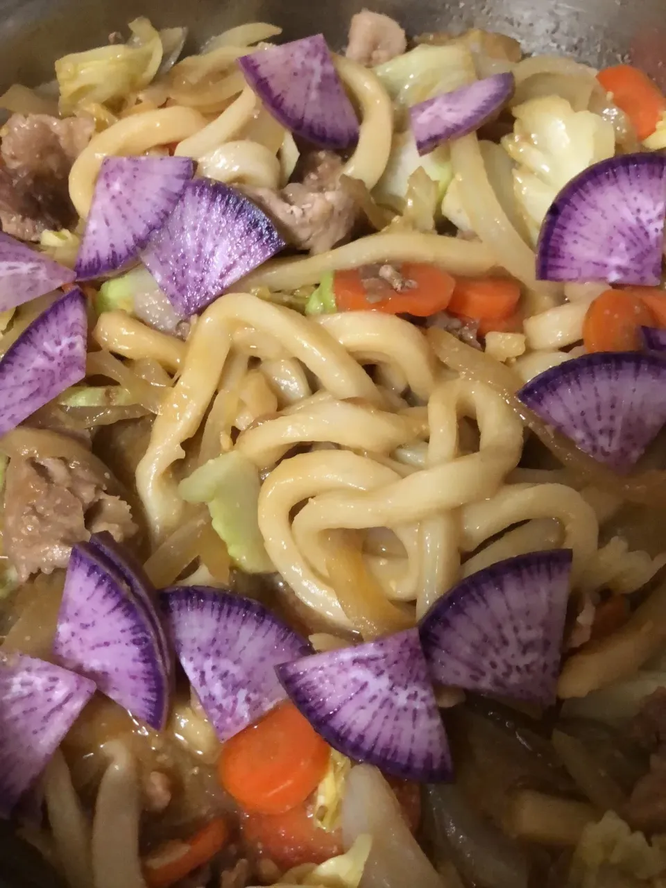 Snapdishの料理写真:いつもありがとうございます♡

うどんでなんちゃってトッポギ
焼肉のたれ、ごま油、味噌で、味付けました。|和田奈織さん