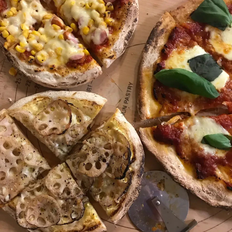 Snapdishの料理写真:ピザ🍕ナイト|kayoさん