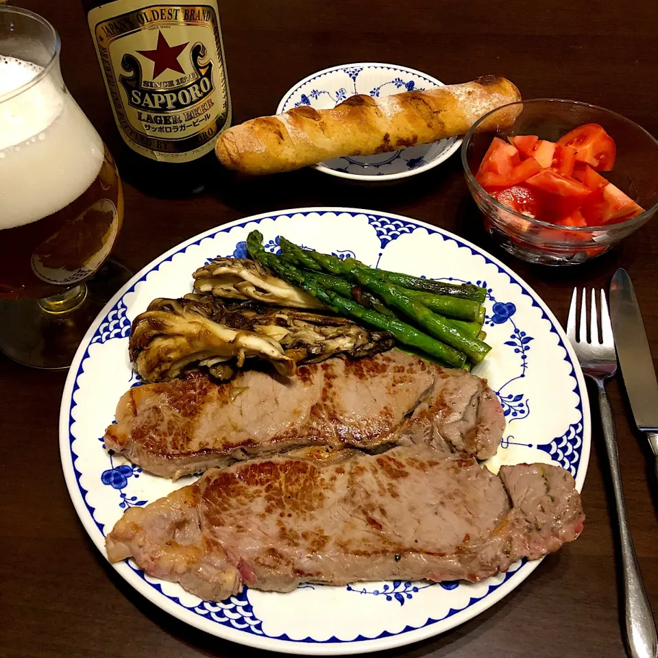 Snapdishの料理写真:肉🥩🐮|Jean Nobyさん