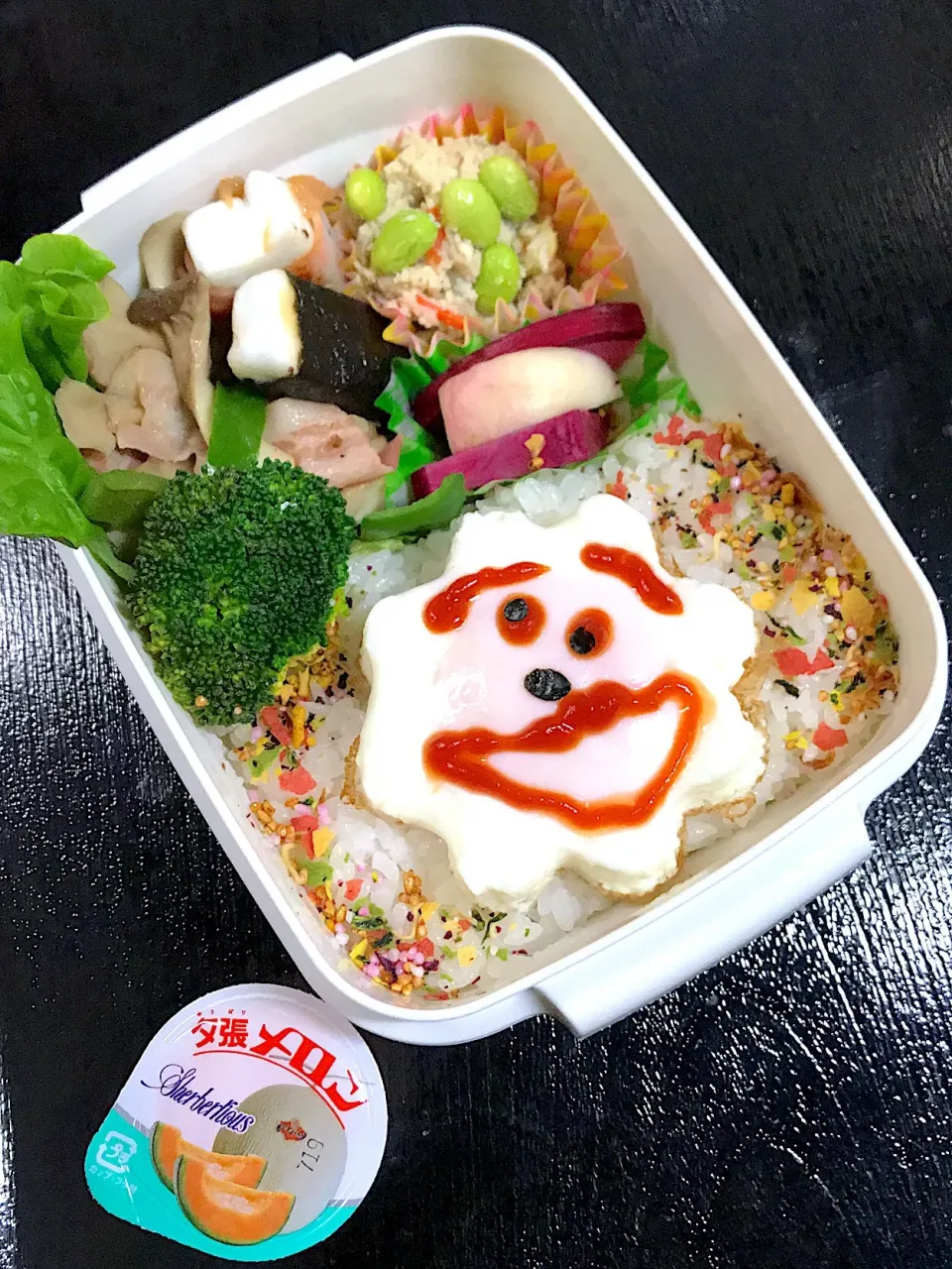 Snapdishの料理写真:お弁当〜〜🍱
社会人2年目の次女🍱|まんぞーさん