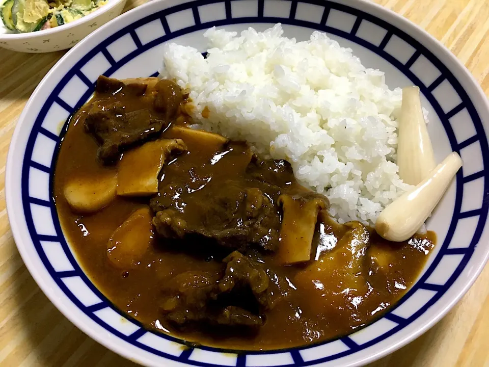 牛タンとエリンギのカレー🍛|くっきいさん