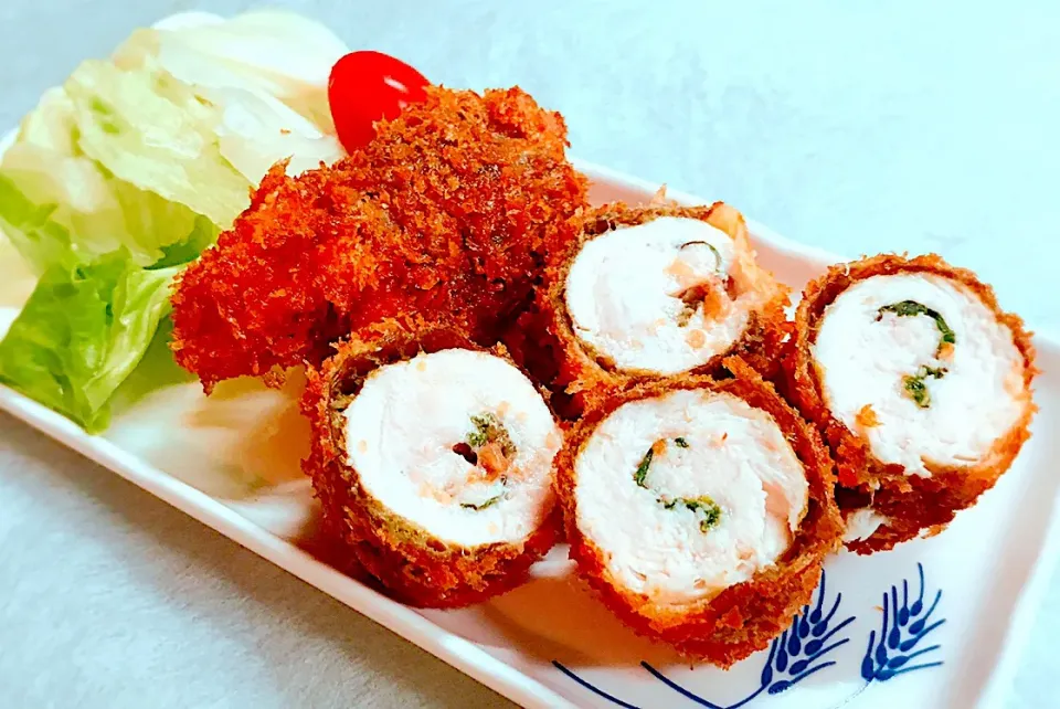 鶏ササミの海苔と大葉 梅肉のロール揚げ|かっちゃん杉さん