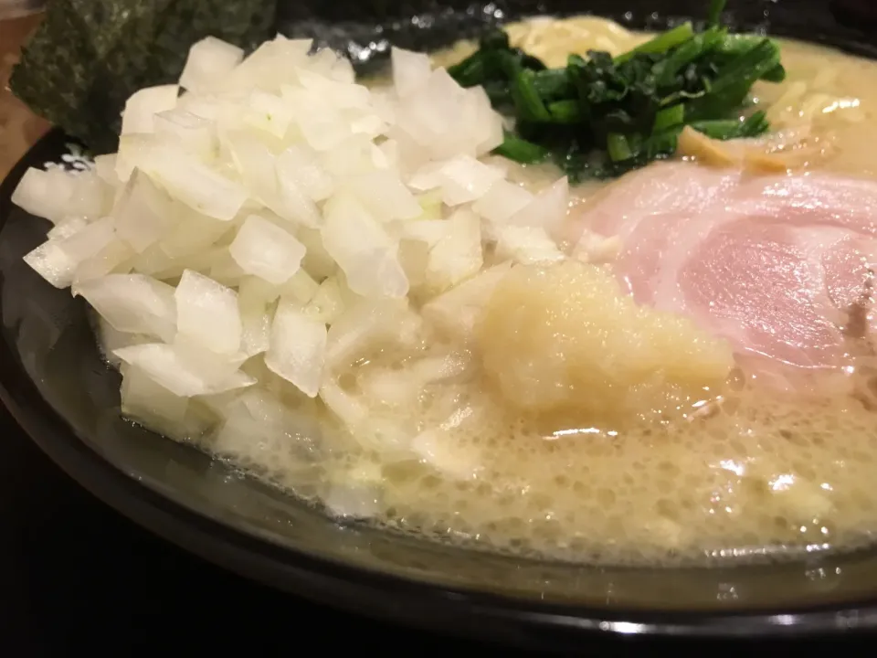 塩とんこつラーメン♪|とみとみたろうの男子ごはん♪さん