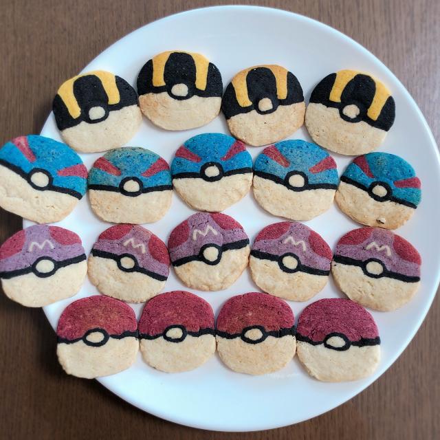 モンスターボールのクッキーを作りました金太郎クッキー 金太郎飴クッキー 手作りクッキー アイスボックスクッキー クッキーポケモンポケモンgo モンスターボールスーパーボール ハイパーボール マスターボール 任天堂 Izuyo Snapdish スナップ