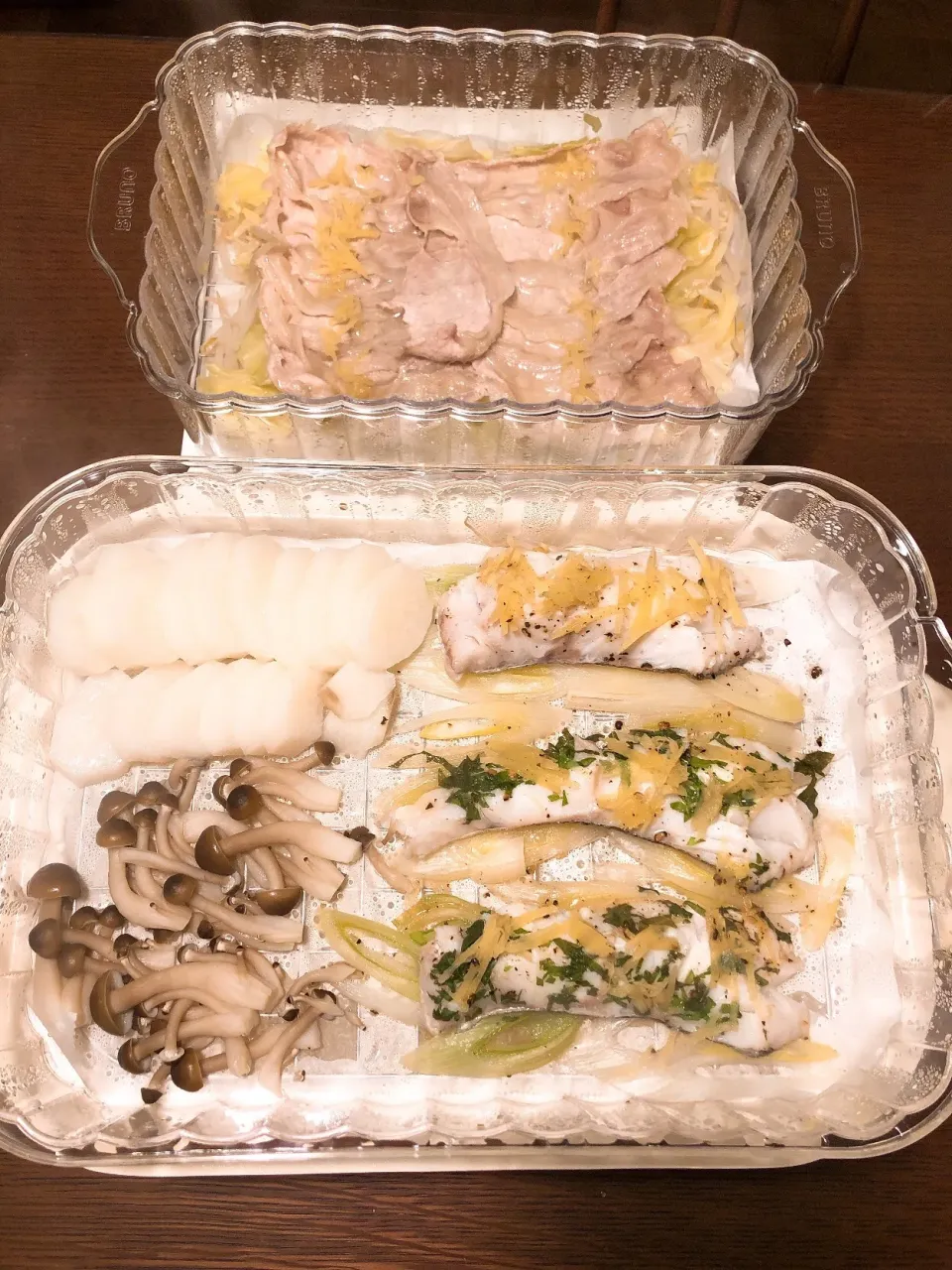 Snapdishの料理写真:BRUNOで蒸し料理〜豚しゃぶ、鱈、野菜、きのこ〜|taka-chanさん