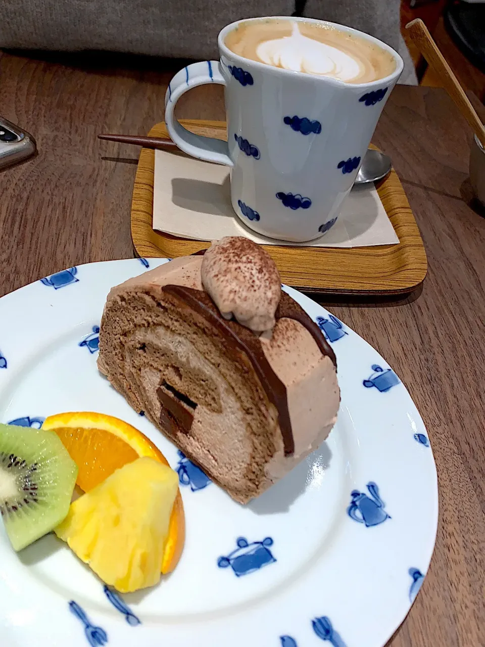 ロールケーキとコーヒー@城下カフェ 2019.1.19|junkoさん