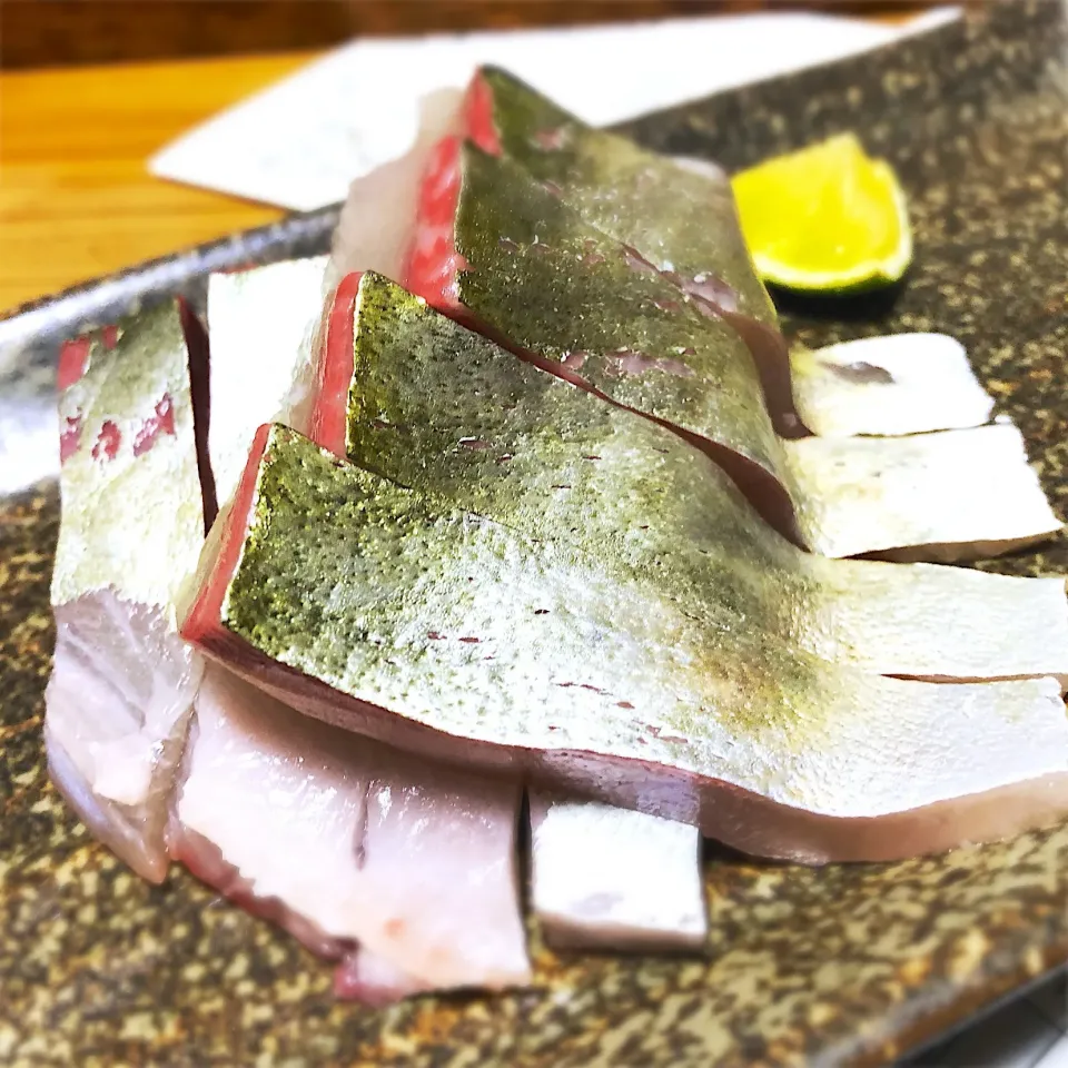 Snapdishの料理写真:シマアジ刺身🐟|buhizouさん