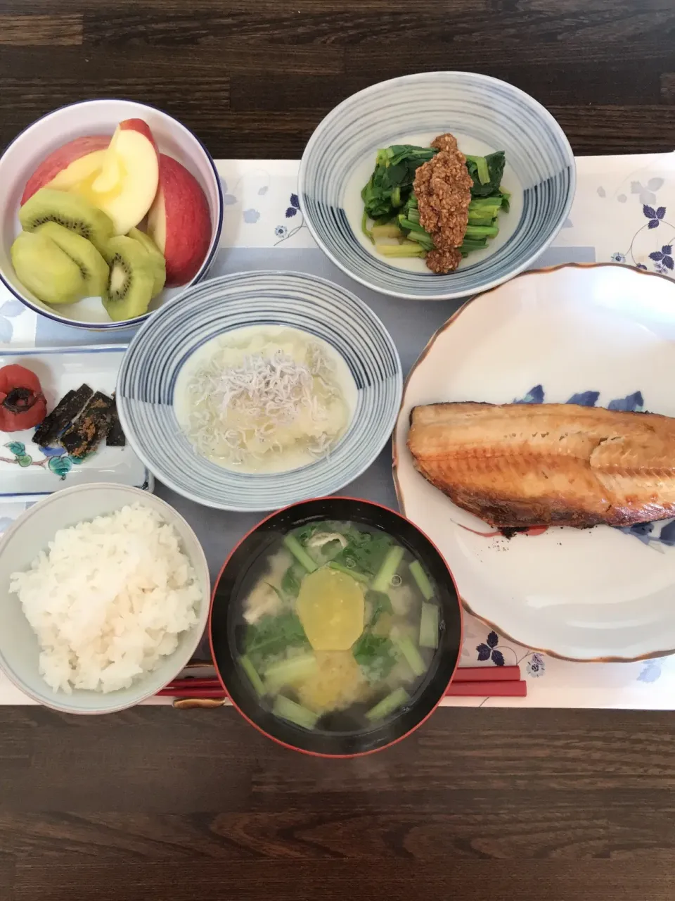 Snapdishの料理写真:トロホッケの朝食。|tamemitiさん