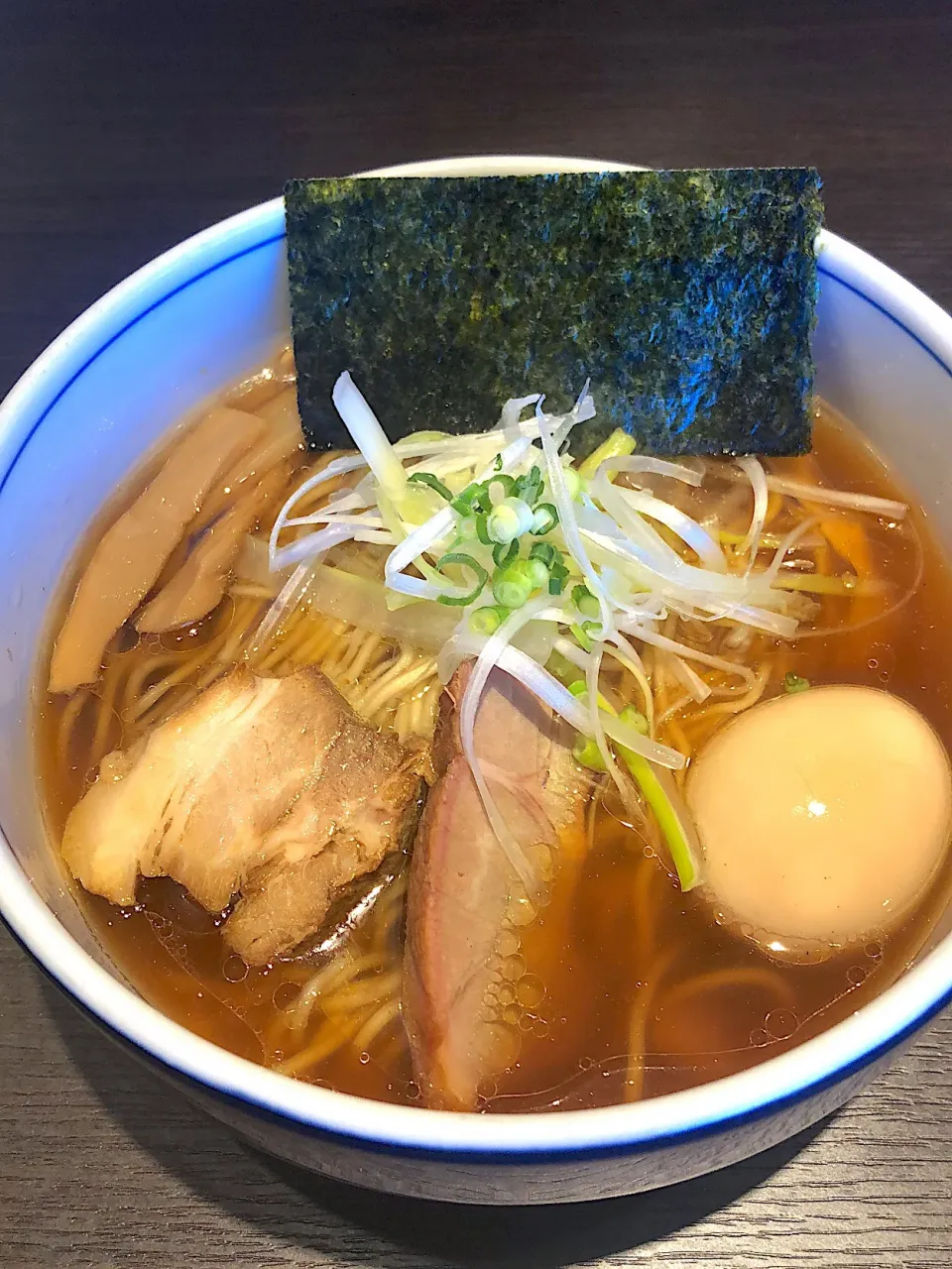 醤油ラーメン半熟味玉のせ🍜🥚|ぽっちゃんさん