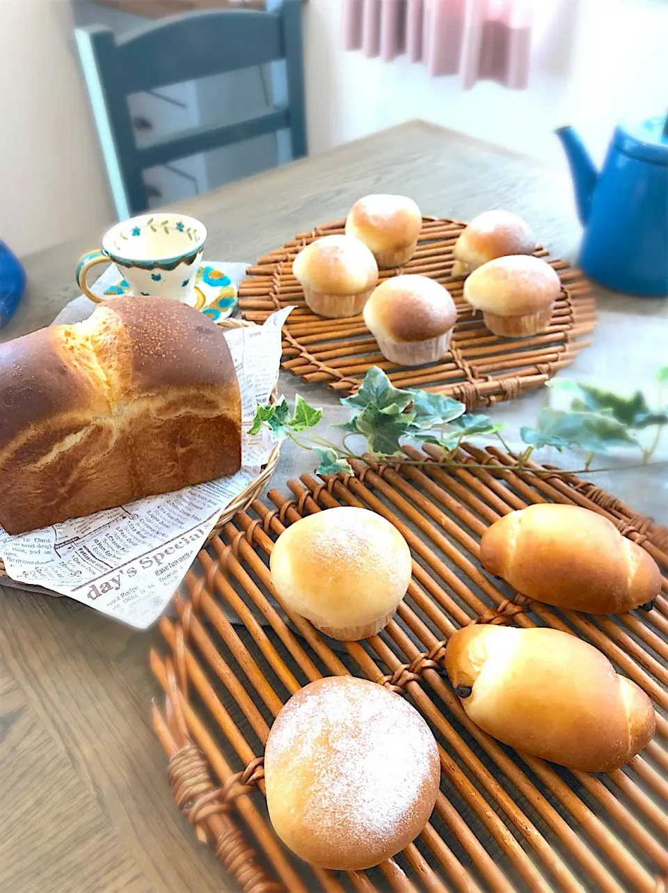 食パン、クリームパン、レーズンパン|すずさん