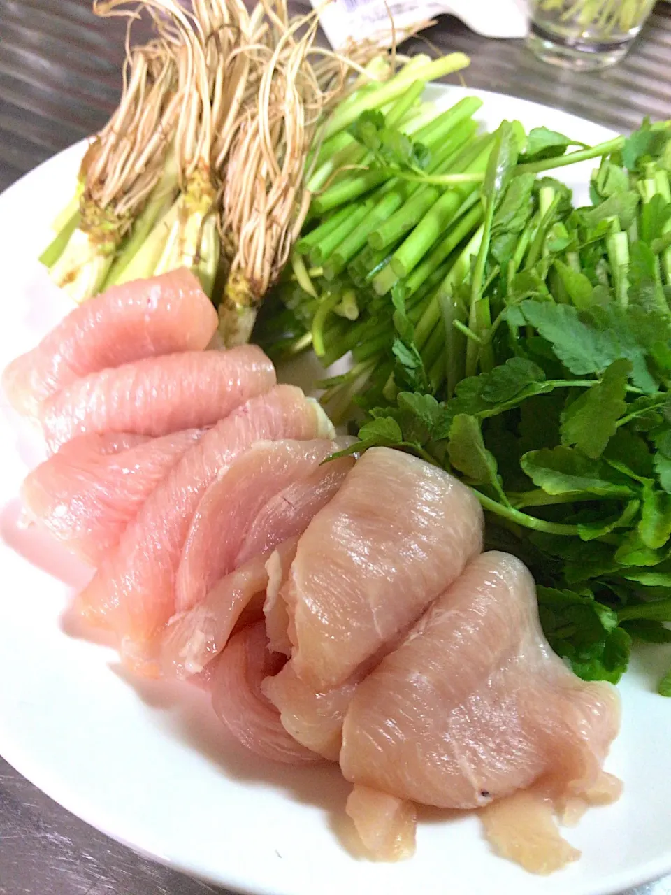 Snapdishの料理写真:咲きちゃんさんの料理 鶏しゃぶ🐔黄身ぽんダレで|naoeさん