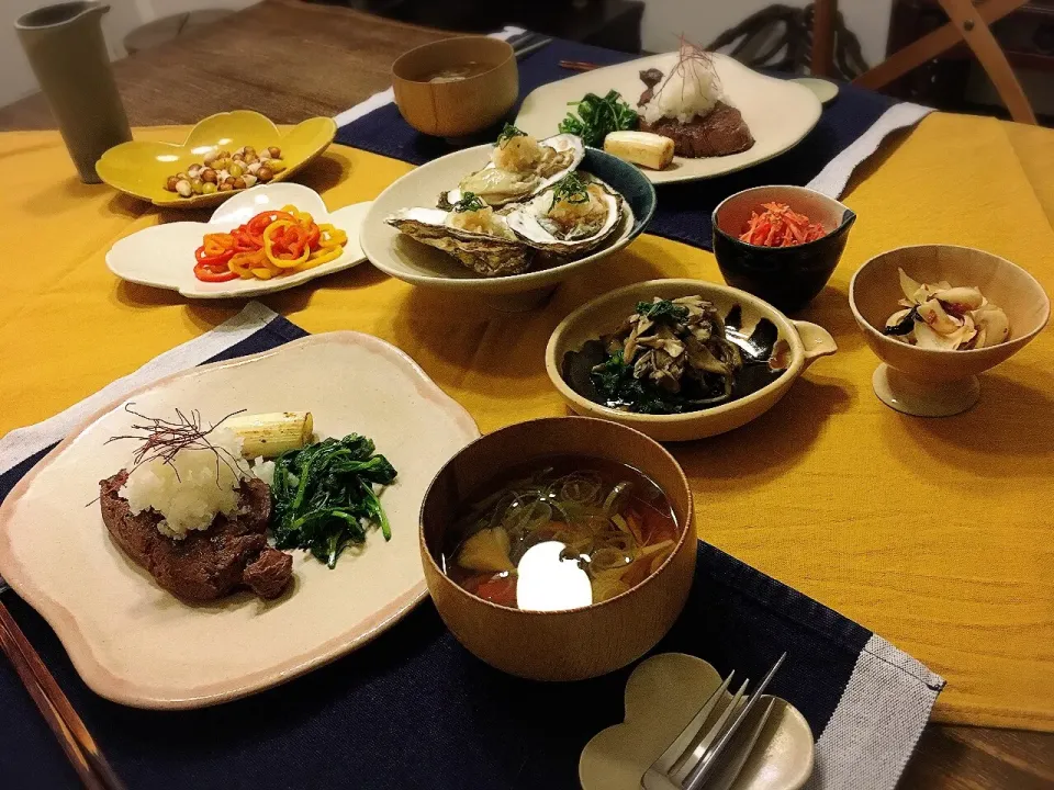 Snapdishの料理写真:日曜日の晩ごはん #日本酒  #おつまみ充実  #牡蠣  #ヒレステーキ|ちびワビさん