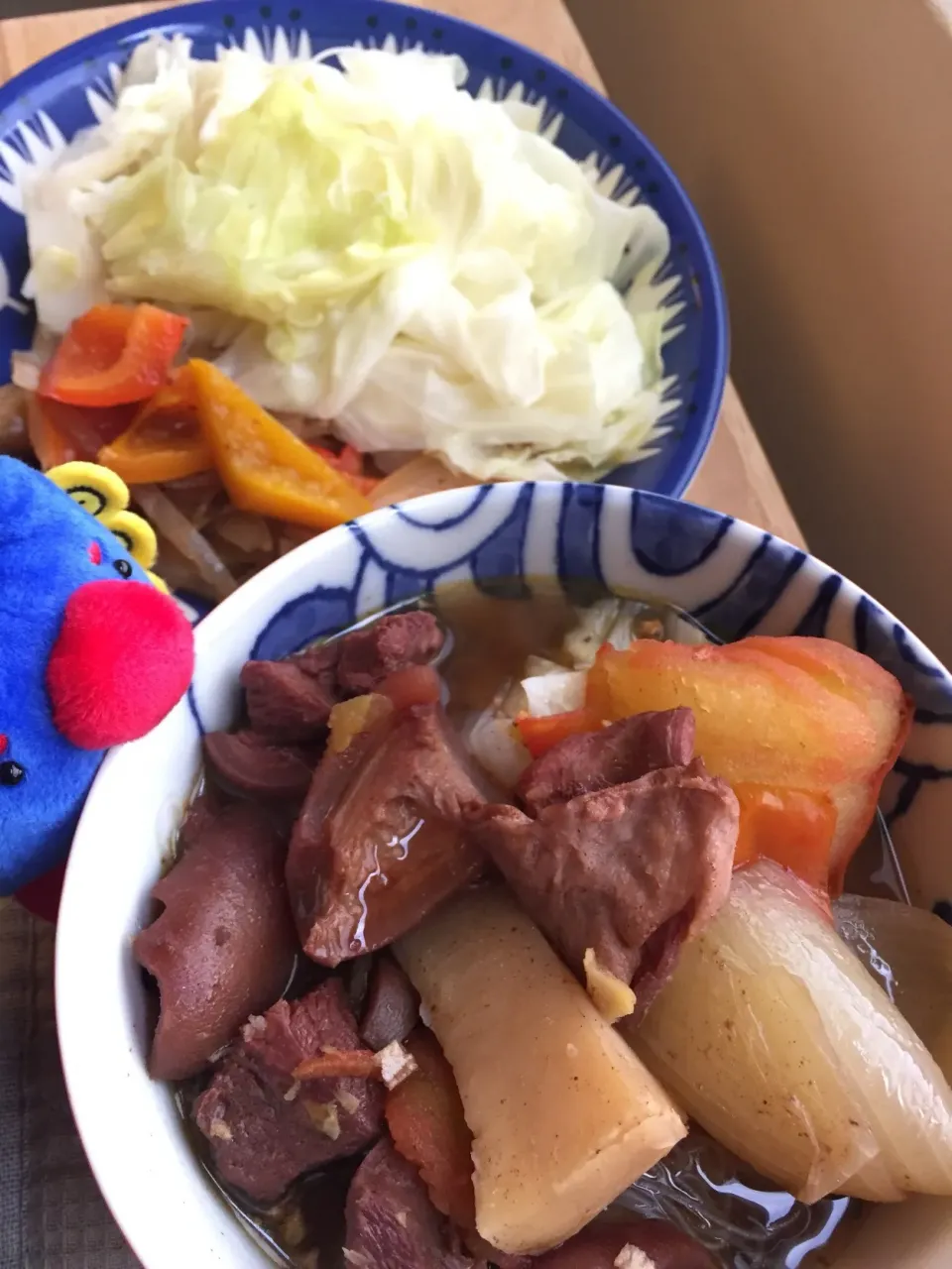 Snapdishの料理写真:Lamb stew+rice noodle & steam cabbage|chipe594さん