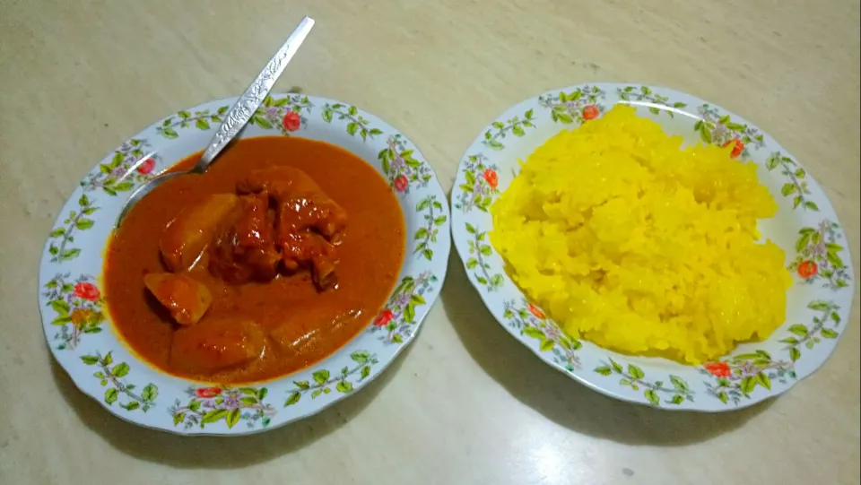 Pulut kuning vs kari ayam|nusantara signatureさん