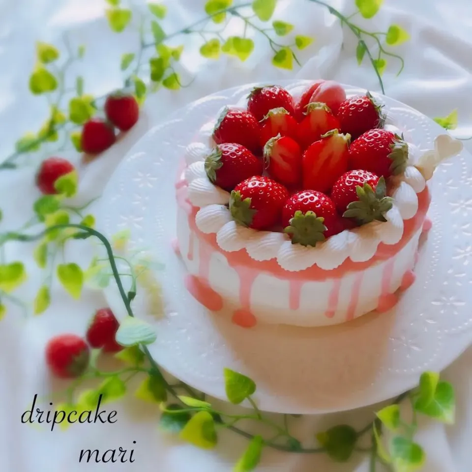 ドリップケーキ🎂
 #手作り  #お菓子作り #ドリップケーキ  #手作りおやつ|まーり（@mariyuiren）さん