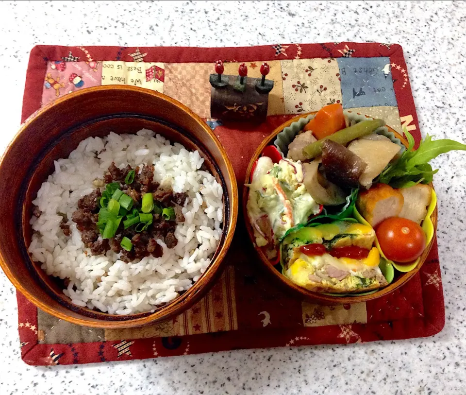 Snapdishの料理写真:今日のお弁当😊 #丸弁当  #地味弁当  #夫弁当  #わっぱ弁当|naonaomimichanさん