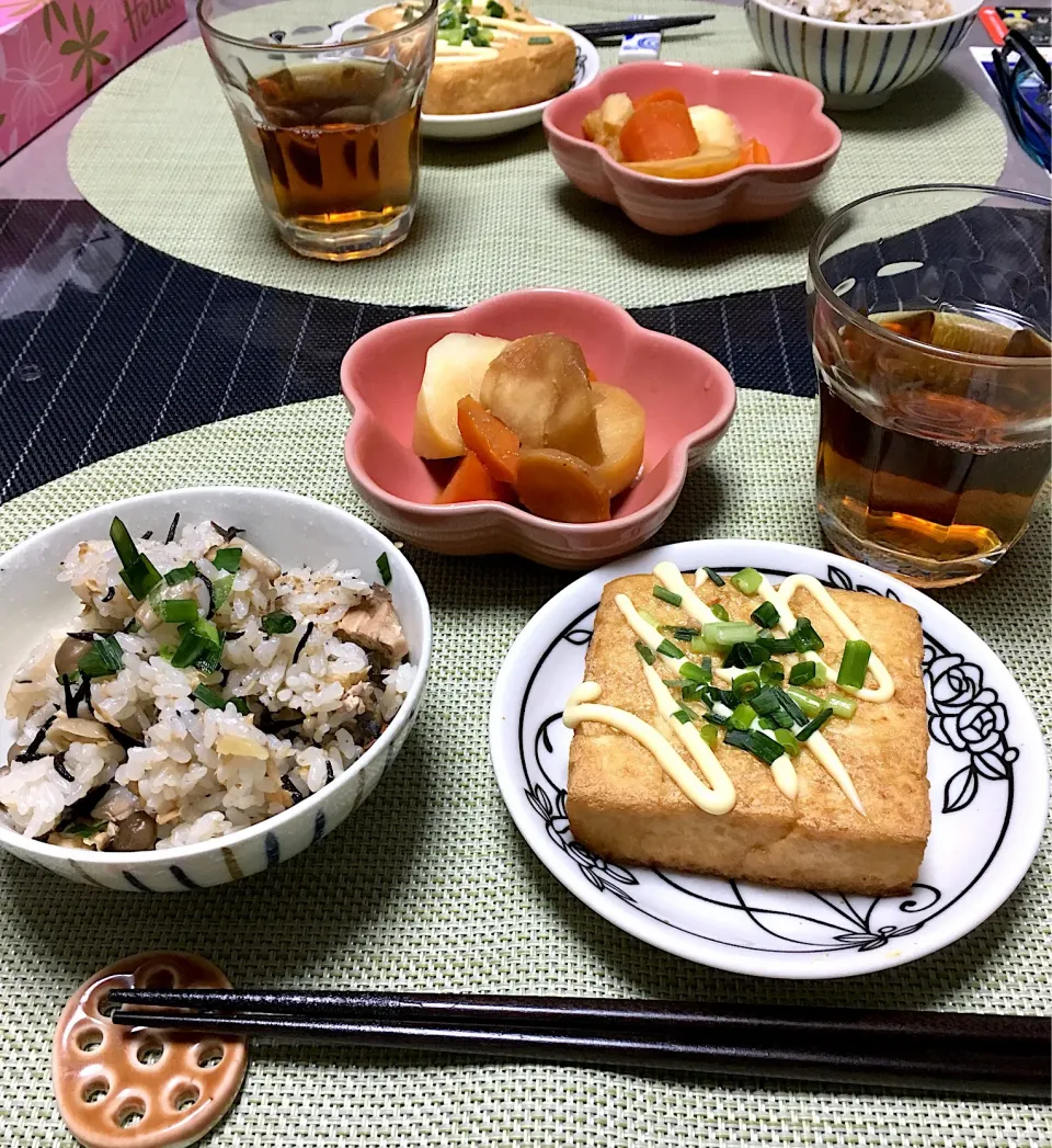 ◎今夜の献立◎ ・鯖缶炊き込みご飯 ・厚揚げマヨポン酢焼き ・人参とじゃがいもの煮物|ちぐあささん