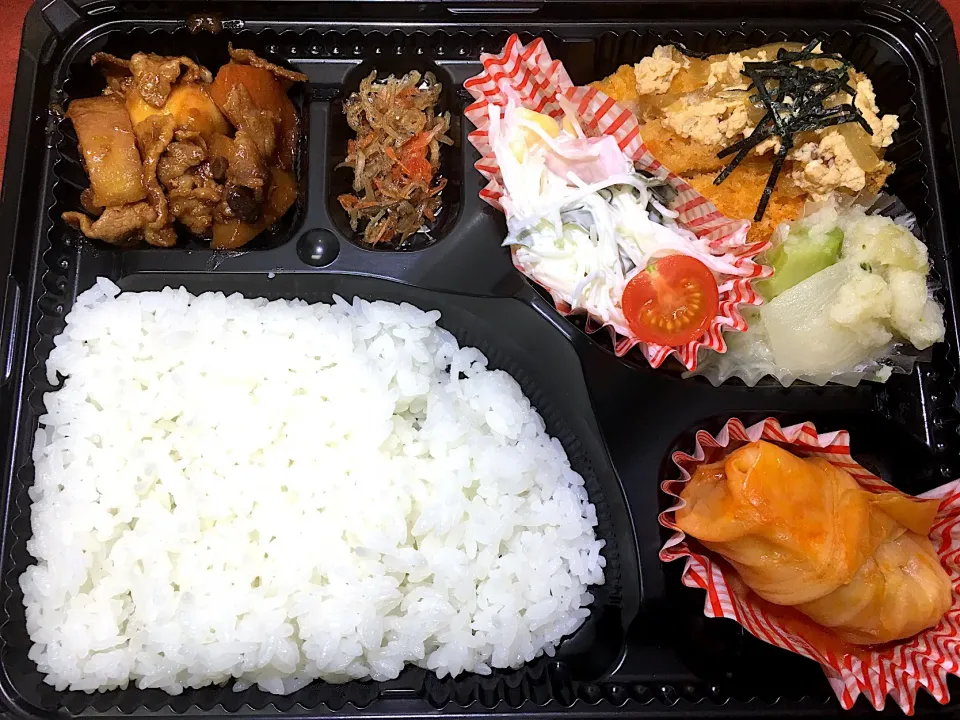 カツ煮 日替わり宅配弁当 豊川市配達|Naokazu Kuritaさん